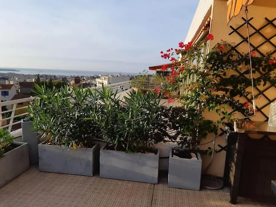 Studio Vue Mer Panoramique Sur La Baie De Cannes Le Cannet Francie